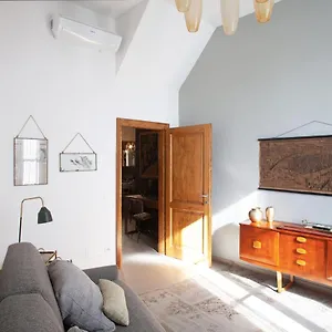 Appartamento Italian Fantasy Takes Away